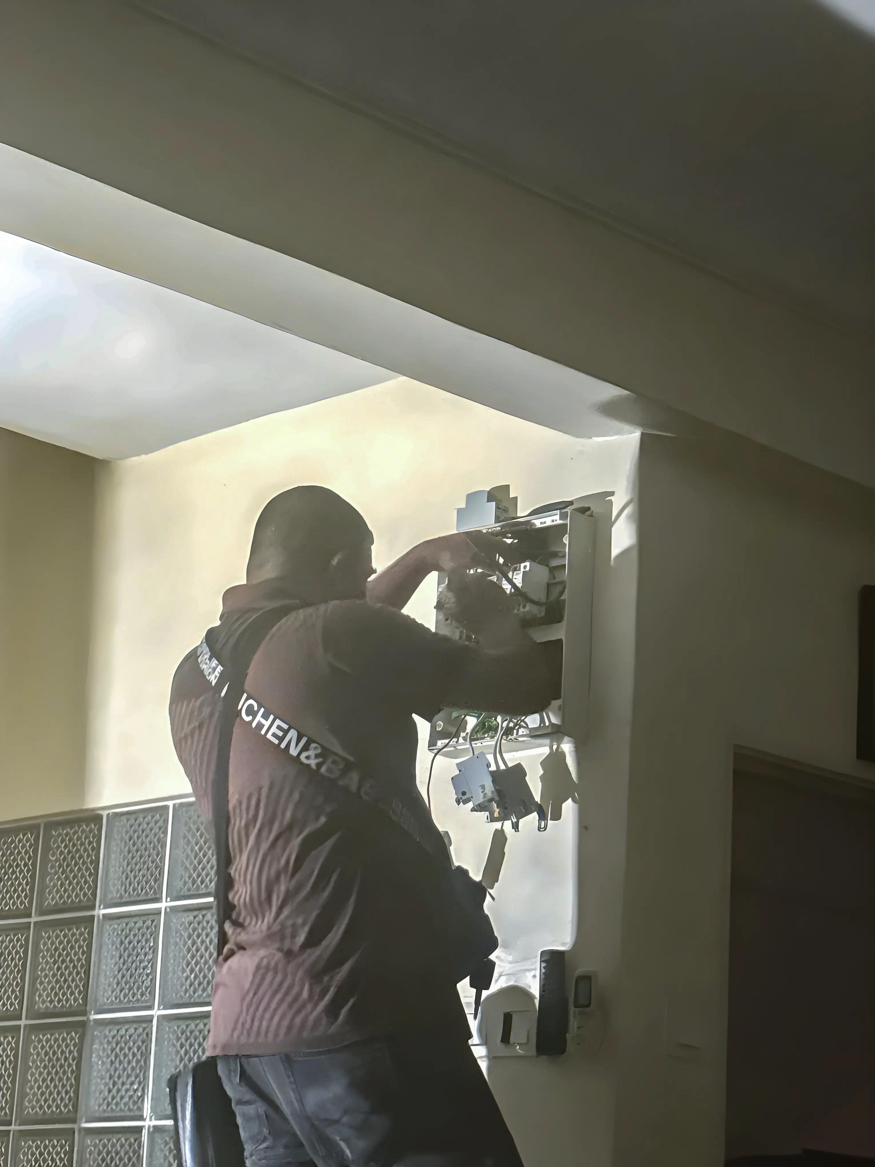 PowerFix.my electrician working on DB box